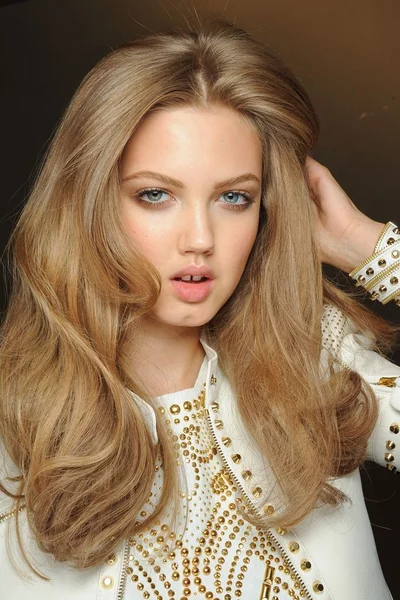 Look 12